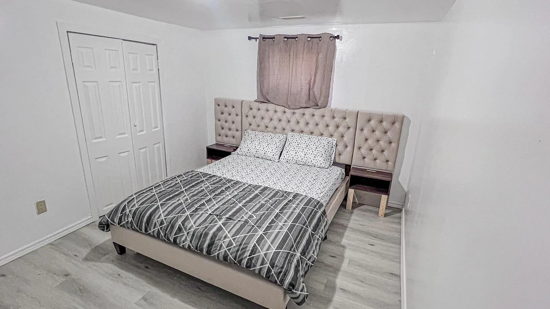 D8 Room Near Airport Brampton